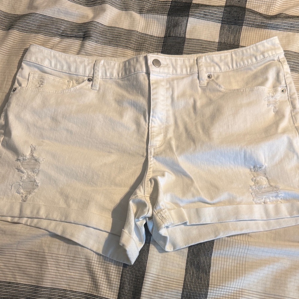 Universal Thread Cream Distressed Jean Shorts